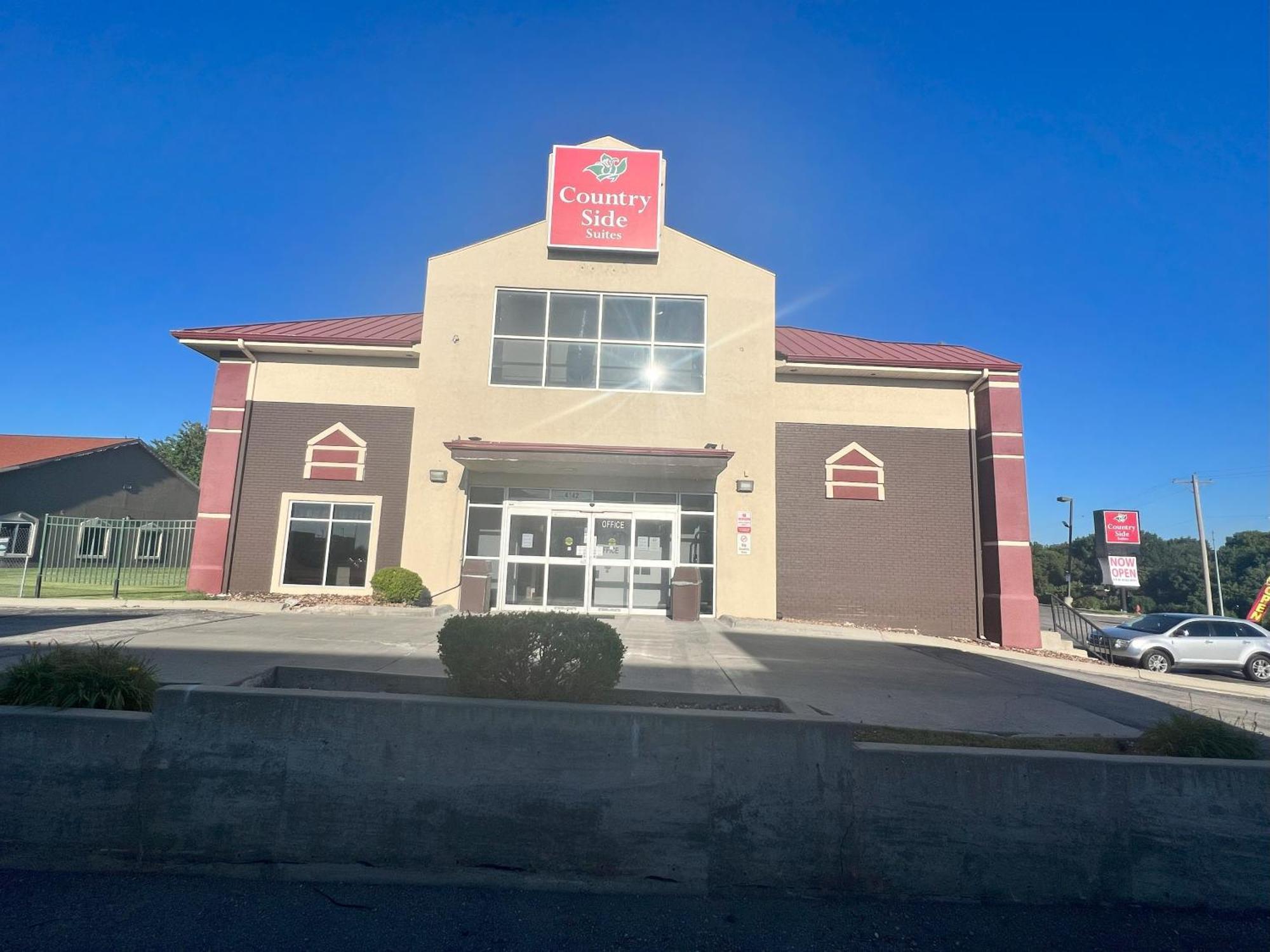 Countryside Suites Kansas City Independence I-70 East Sports Complex Hotel المظهر الخارجي الصورة