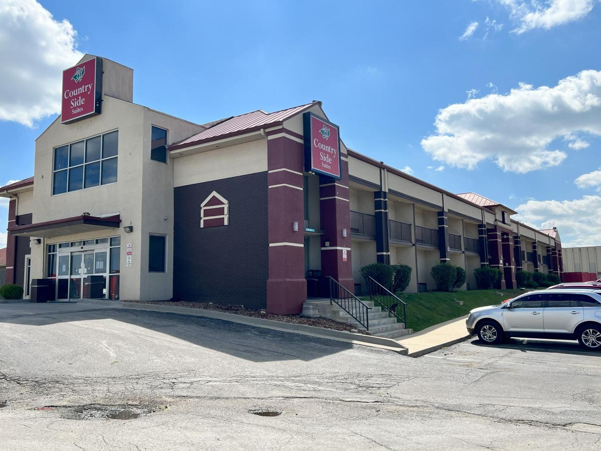 Countryside Suites Kansas City Independence I-70 East Sports Complex Hotel المظهر الخارجي الصورة
