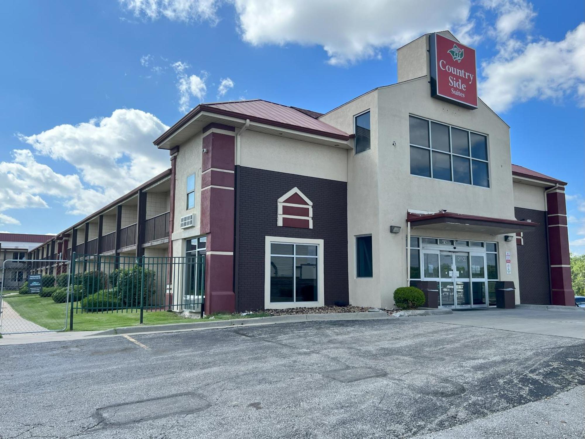 Countryside Suites Kansas City Independence I-70 East Sports Complex Hotel المظهر الخارجي الصورة