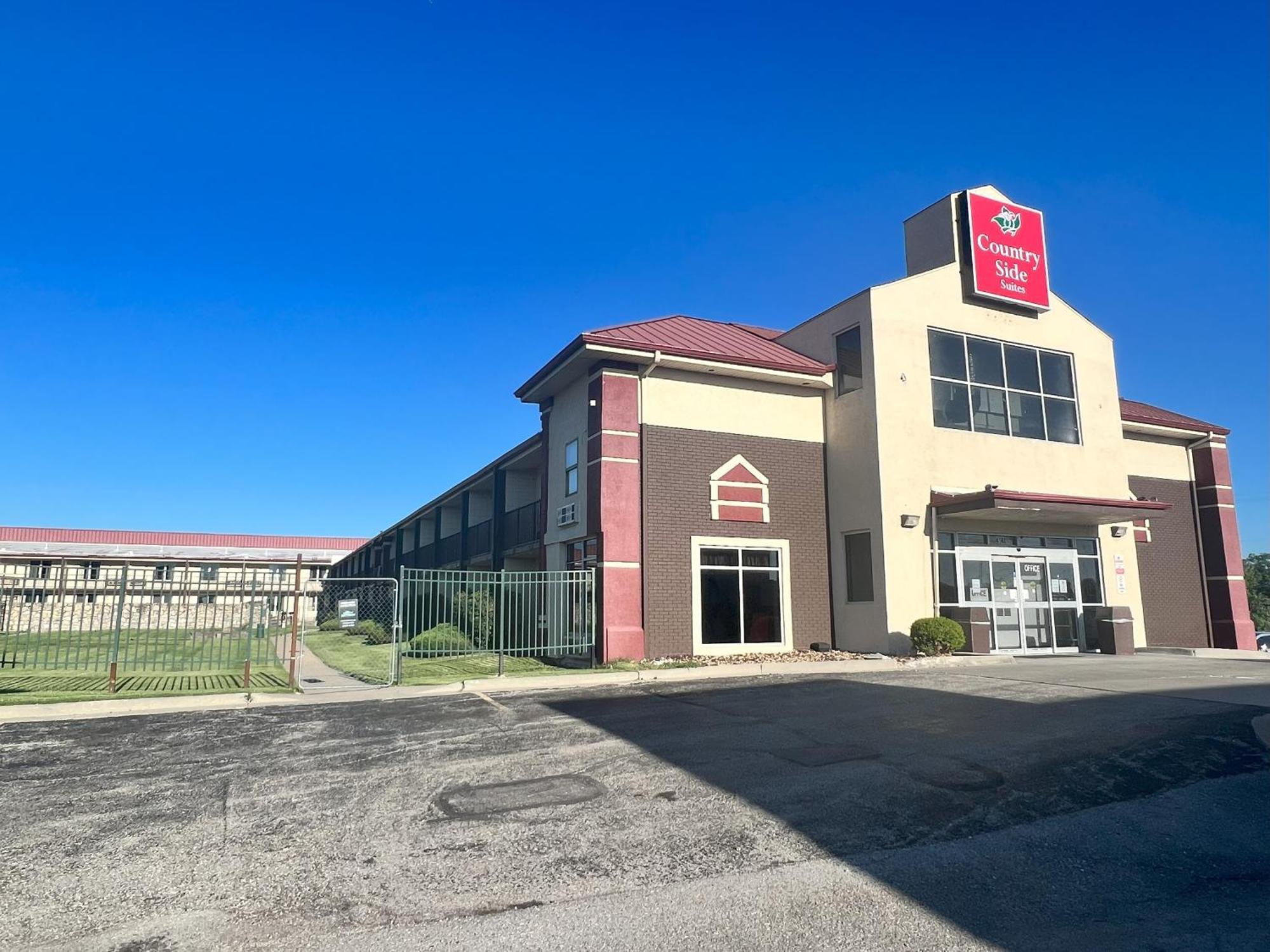 Countryside Suites Kansas City Independence I-70 East Sports Complex Hotel المظهر الخارجي الصورة